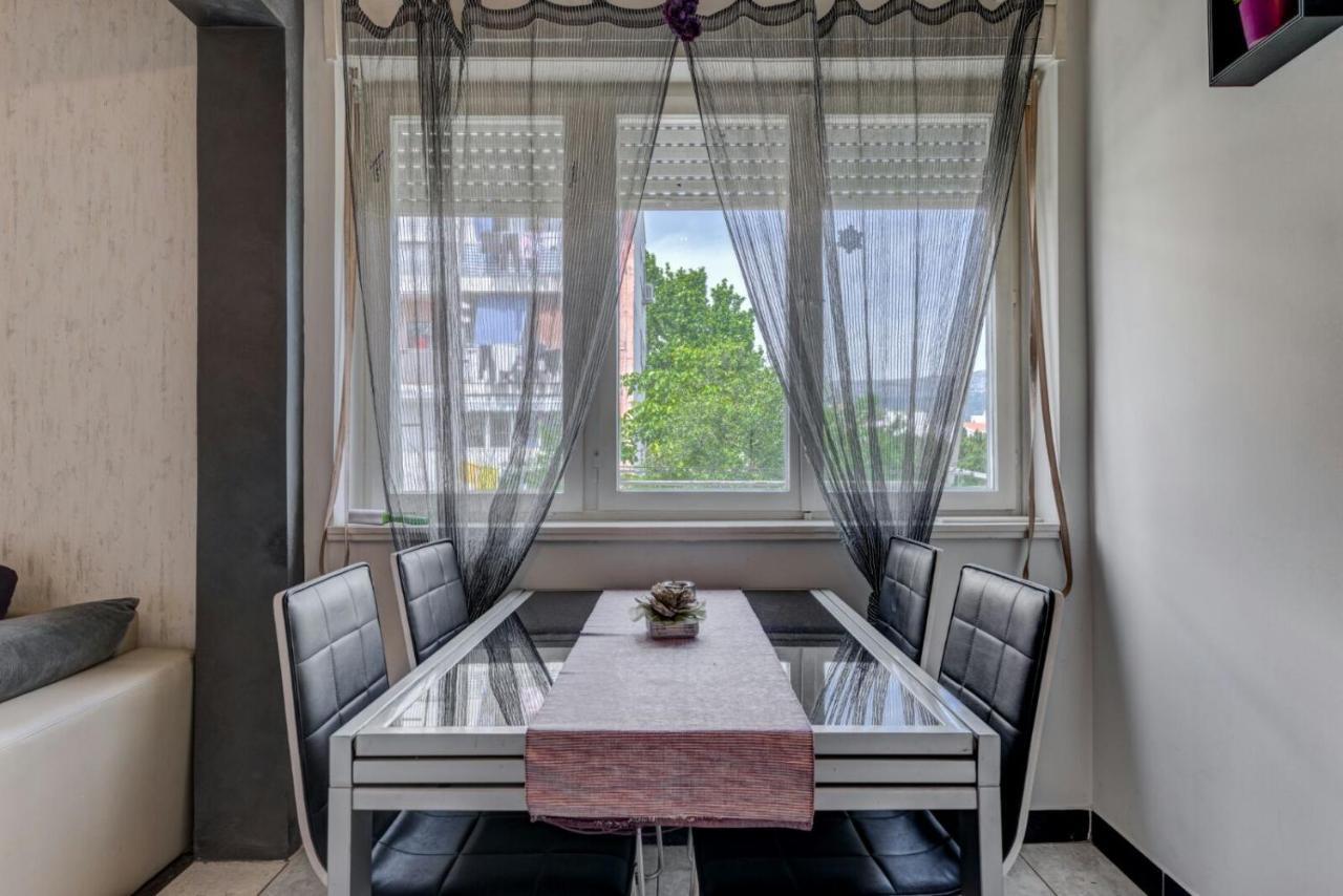 Cool Cozy Apartment Split Ngoại thất bức ảnh